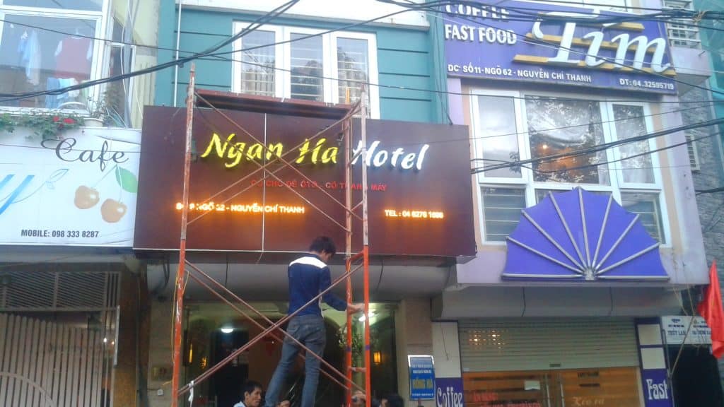 Làm biển quảng cáo tại Quận Hoàng Mai 22 bien quang cao khach san