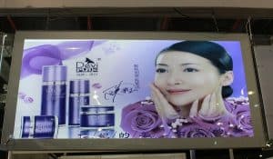 Đơn Vị Sản Xuất Tranh Điện Hộp Đèn 64 tranh điện bật lắp