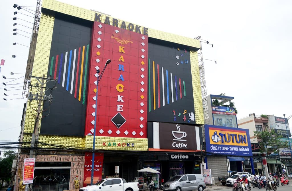 bien karaoke re dep uy tin 1