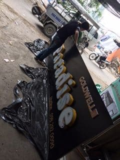 Biển bảng Công ty Phòng ban Chức danh 8 salon toc 3 rotated