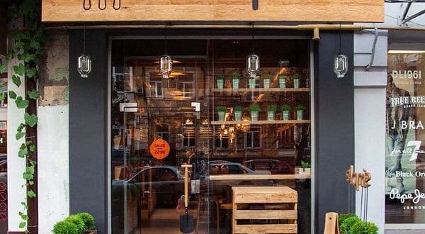 thi công bảng hiệu gỗ 1 Bang hieu go thong o sai gon 600x330 2