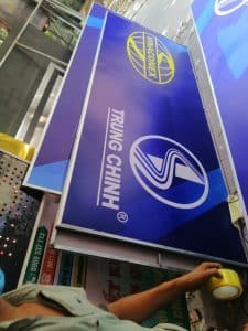 BIỂN TÔN DÁN DCAL