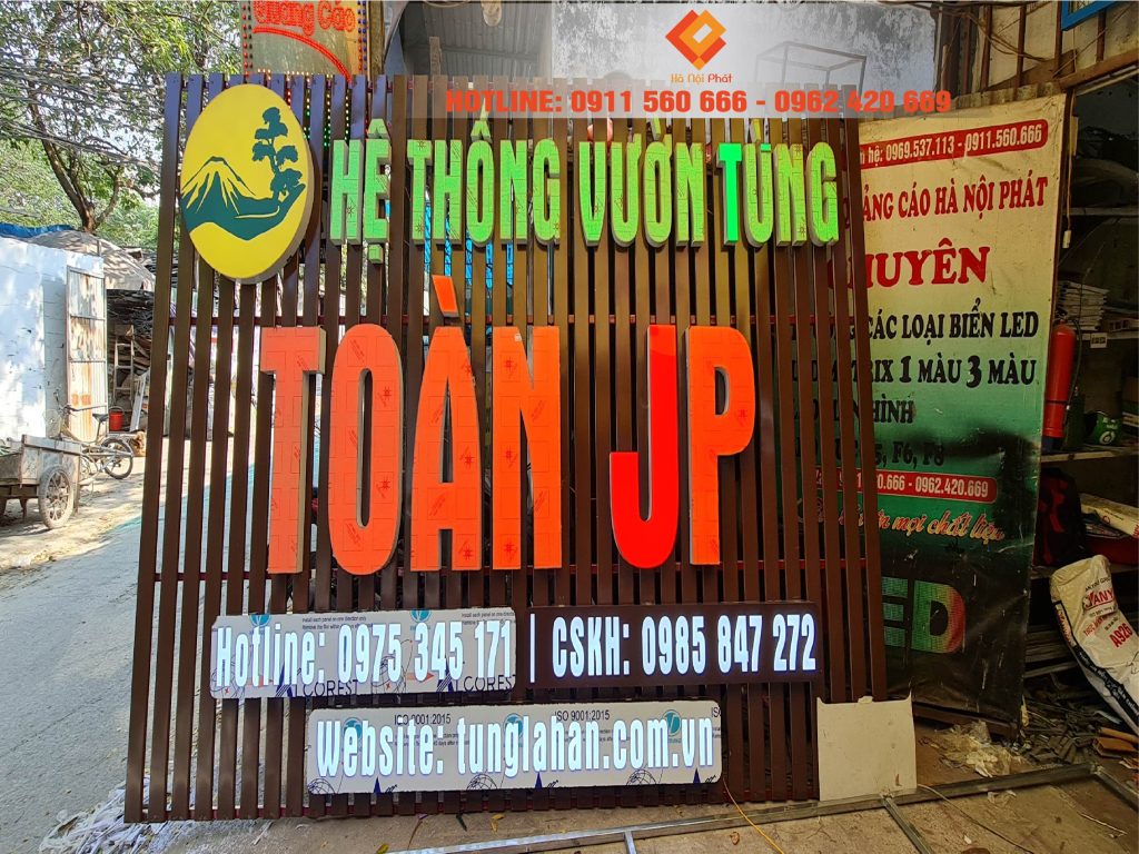 biển thanh lam tôn chữ nổi