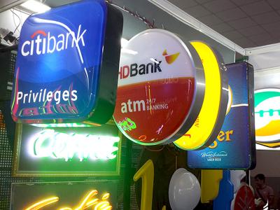 Làm bảng hiệu quảng cáo chuyên nghiệp tại Hà Nội 42 Bảng hiệu hộp đèn