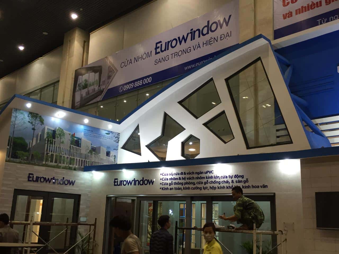 bien-quang-cao-chu-fomex