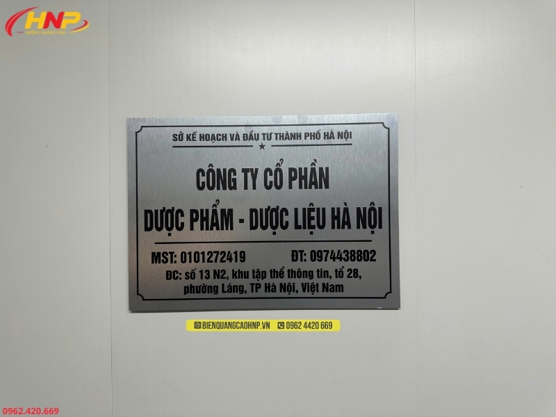 Làm Biển Tên Công Ty Bằng Alu Đẹp 9 Làm Biển Tên Công Ty Bằng Alu Đẹp