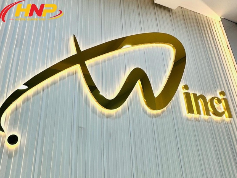 backdrop lễ tân inox