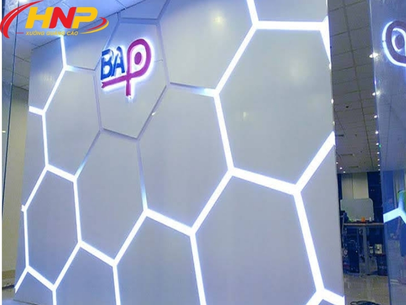 Backdrop Lễ Tân Alu Đẹp, Hiện Đại Và Chuyên Nghiệp 10 backdrop lễ tân alu