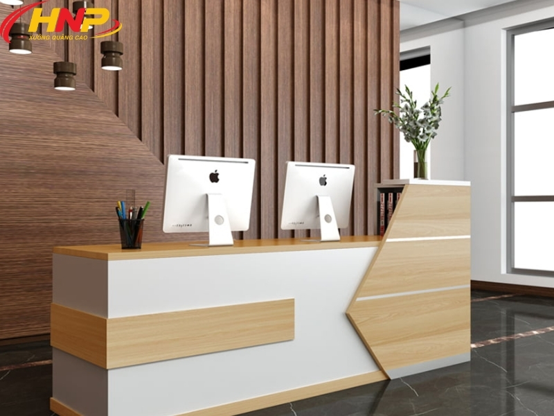 Backdrop Lễ Tân Gỗ Sang Trọng, Tạo Dấu Ấn Thương Hiệu 10 backdrop lễ tân gỗ
