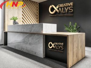 làm backdrop lễ tân giá rẻ
