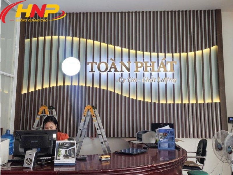 Backdrop Lễ Tân Alu Đẹp, Hiện Đại Và Chuyên Nghiệp 14 backdrop lễ tân alu