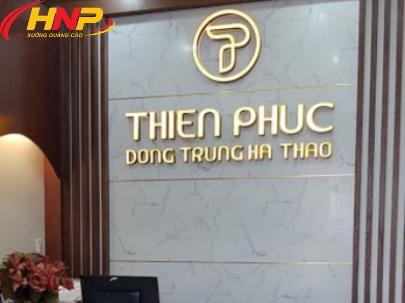 Backdrop Lễ Tân Alu Đẹp, Hiện Đại Và Chuyên Nghiệp 9 backdrop lễ tân alu