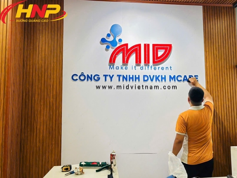 Backdrop Lễ Tân Bằng Mica Đẹp, Hiện Đại Và Chuyên Nghiệp 9 backdrop lễ tân bằng mica